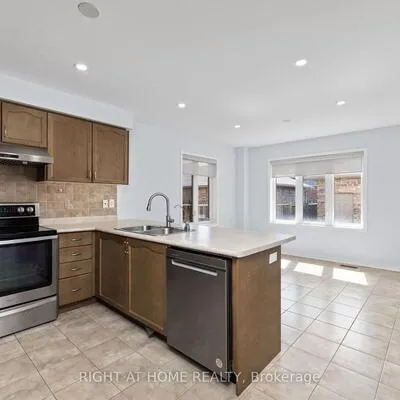 3128,&nbsp;Robert Brown, 1008 - GO Glenorchy, Oakville