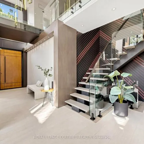 Premium freehold home for sale: 2378, Rebecca, 1001 - BR Bronte, Oakville