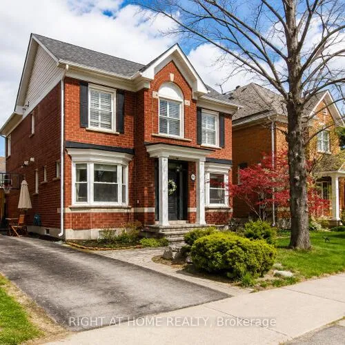 Premium freehold home for sale: 241, Lexington, 1015 - RO River Oaks, Oakville