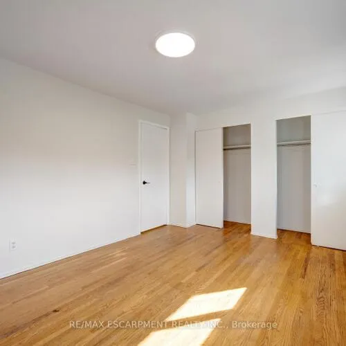Premium freehold home for sale: 140, Ripley, 1003 - CP College Park, Oakville