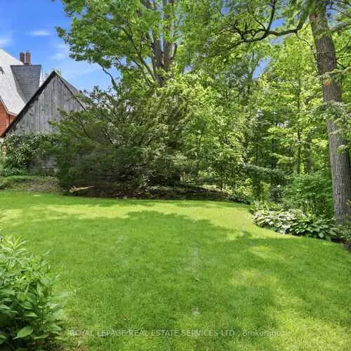Premium freehold home for sale: 11, Regency, 1003 - CP College Park, Oakville