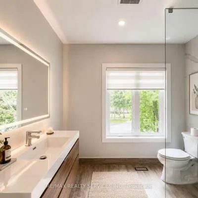 519,&nbsp;Third, 1020 - WO West, Oakville