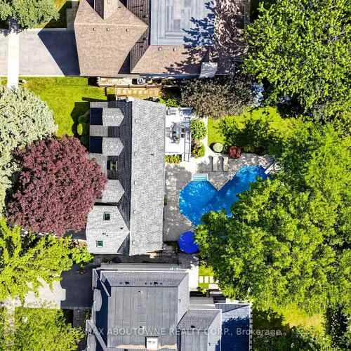 Premium freehold home for sale: 1304, Devon, 1011 - MO Morrison, Oakville