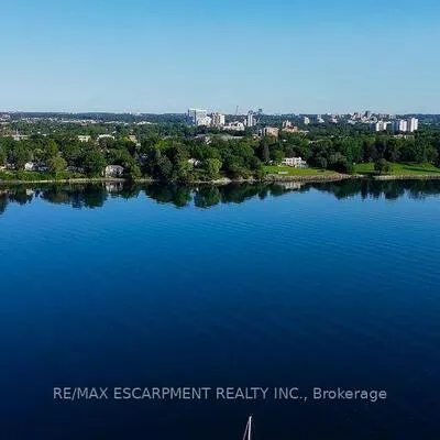 10,&nbsp;Brookfield, 1002 - CO Central, Oakville