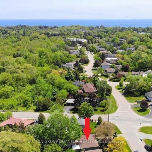 Premium freehold home for sale: 499, Valley, 1020 - WO West, Oakville