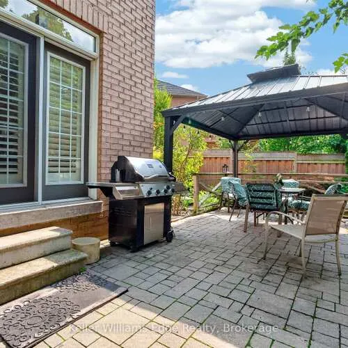 Premium freehold home for sale: 3416, Hayhurst, 1001 - BR Bronte, Oakville