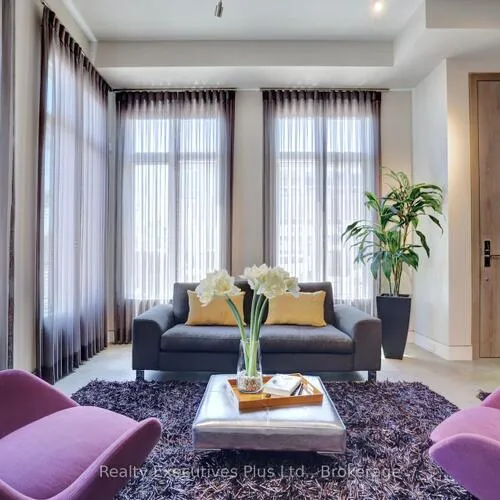 Premium freehold home for sale: 125, George, 1013 - OO Old Oakville, Oakville