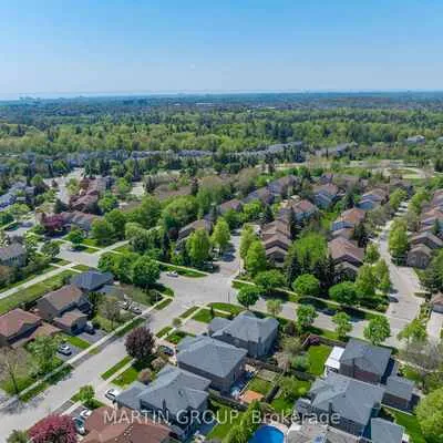 376,&nbsp;Carrier, 1015 - RO River Oaks, Oakville