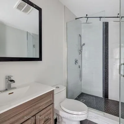 184,&nbsp;Gatwick, 1015 - RO River Oaks, Oakville