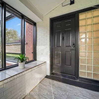 2066,&nbsp;Rebecca, 1001 - BR Bronte, Oakville