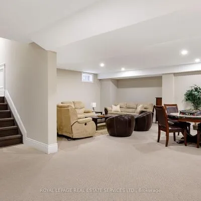 125,&nbsp;Paliser, 1017 - SW Southwest, Oakville