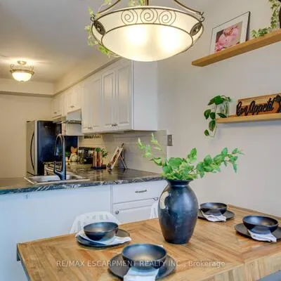 2549,&nbsp;Addingham, 1004 - CV Clearview, Oakville