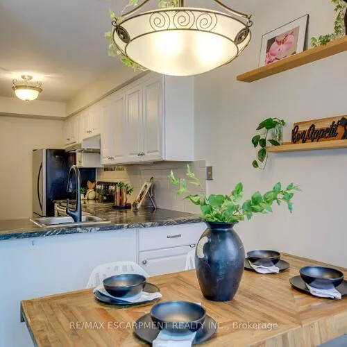 Premium freehold home for sale: 2549, Addingham, 1004 - CV Clearview, Oakville