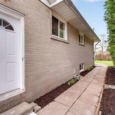 1157,&nbsp;Newton, 1003 - CP College Park, Oakville