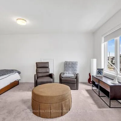 9,&nbsp;Crown, 1008 - GO Glenorchy, Oakville