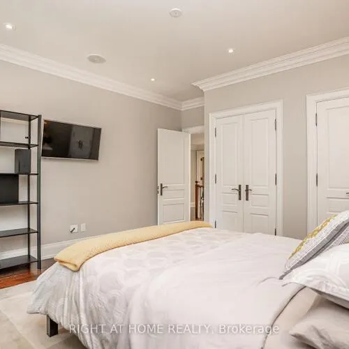 Premium freehold home for sale: 1479, Briarwood, 1011 - MO Morrison, Oakville