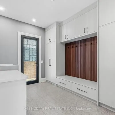 584,&nbsp;Fourth, 1020 - WO West, Oakville