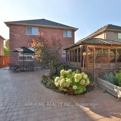 390,&nbsp;Grovehill, 1015 - RO River Oaks, Oakville