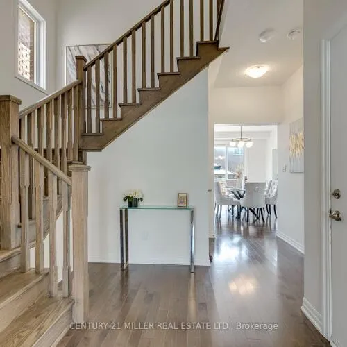 Premium freehold home for sale: 82, Merlin, 1008 - GO Glenorchy, Oakville