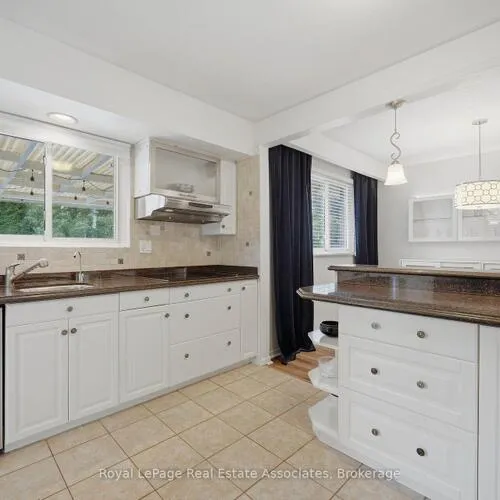 Premium freehold home for sale: 2452, Yarmouth, 1020 - WO West, Oakville