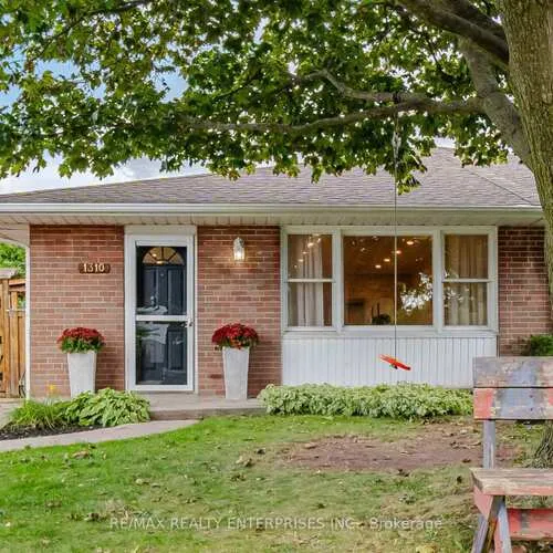 Premium freehold home for sale: 1310, Redbank, 1003 - CP College Park, Oakville