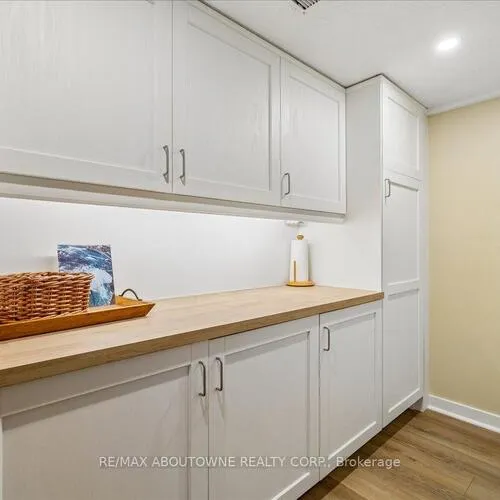 Premium freehold home for sale: 316, River Side, 1002 - CO Central, Oakville