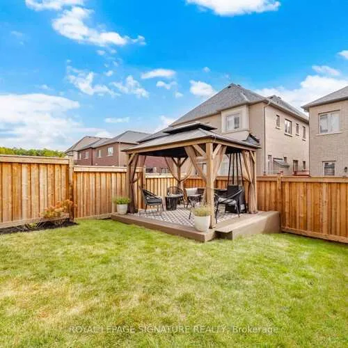 Premium freehold home for sale: 94, Settlers, 1008 - GO Glenorchy, Oakville