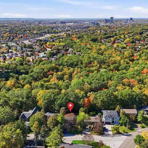 Premium freehold home for sale: 1320, Hillview, 1005 - FA Falgarwood, Oakville