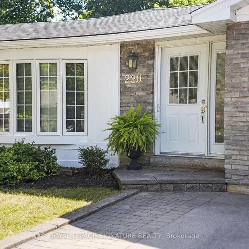 Premium freehold home for sale: 220, Chebucto, 1006 - FD Ford, Oakville