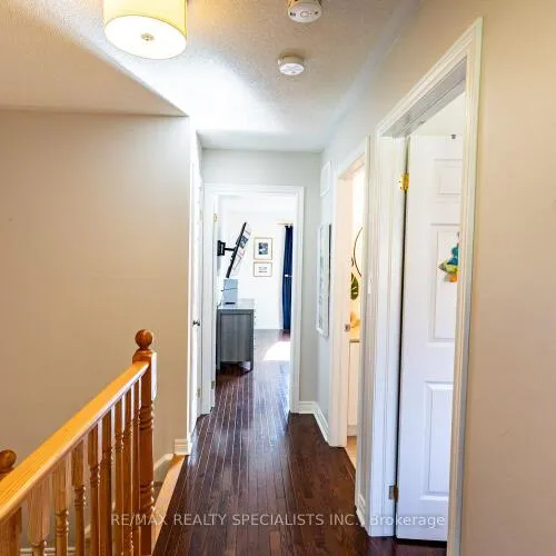 Premium freehold home for sale: 2454, Montagne, 1019 - WM Westmount, Oakville