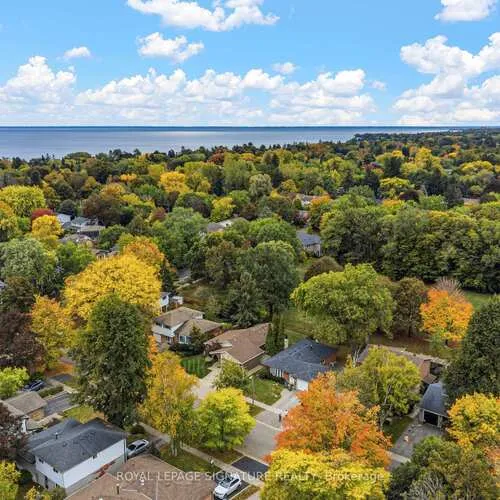 Premium freehold home for sale: 168, Arichat, 1006 - FD Ford, Oakville