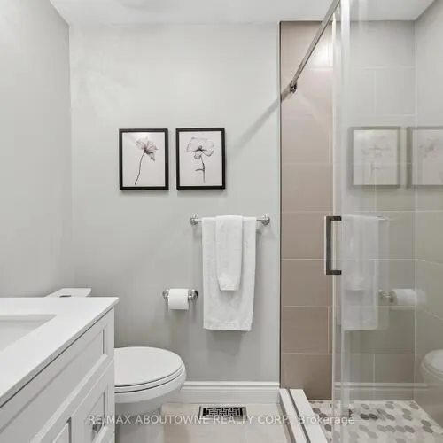 Premium freehold home for sale: 437, Cairncroft, 1011 - MO Morrison, Oakville