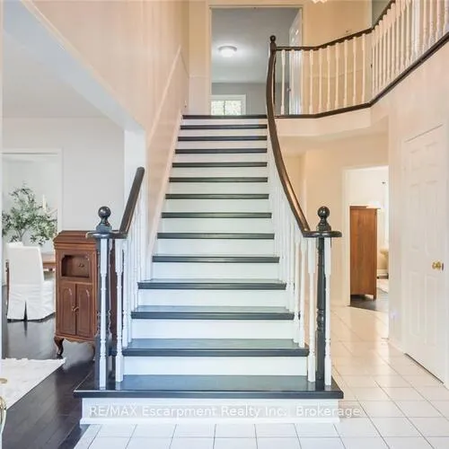 Premium freehold home for sale: 1348, Fieldcrest, 1007 - GA Glen Abbey, Oakville