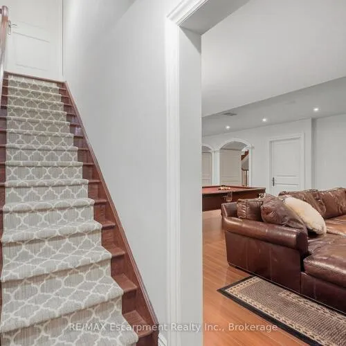 Premium freehold home for sale: 254, Donessle, 1013 - OO Old Oakville, Oakville