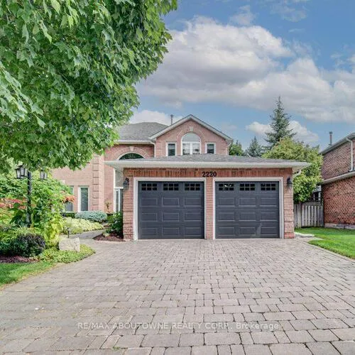 Premium freehold home for sale: 2220, Dunvegan, 1006 - FD Ford, Oakville
