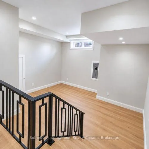 Premium freehold home for sale: 243, Rebecca, 1002 - CO Central, Oakville