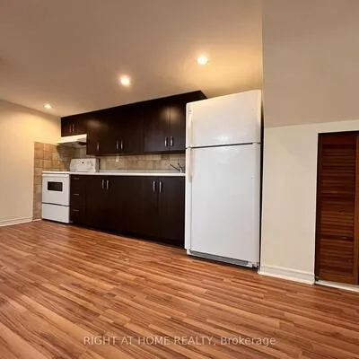 195, Taylor Mills, Crosby, Richmond Hill