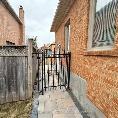 1,&nbsp;Ardmore, Bayview Hill, Richmond Hill