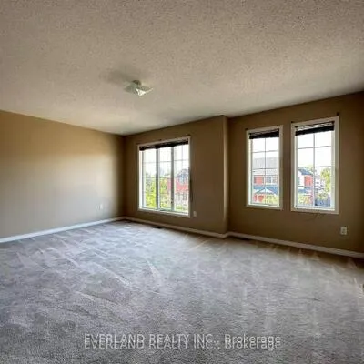 7,&nbsp;Bassett, Langstaff, Richmond Hill