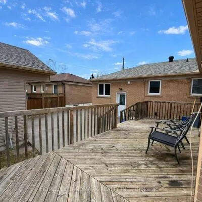 16,&nbsp;Cartier, Crosby, Richmond Hill