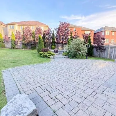 98,&nbsp;Stoyell, Jefferson, Richmond Hill