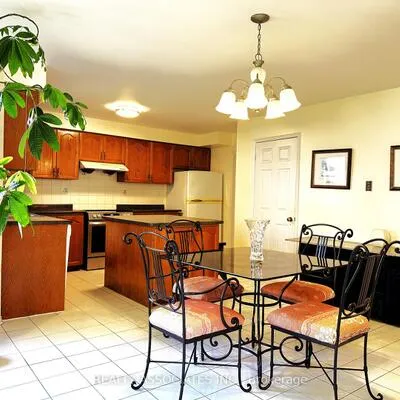 46,&nbsp;Lagani, Doncrest, Richmond Hill