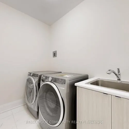 Premium freehold home for sale: 44, Schmeltzer, Rural Richmond Hill, Richmond Hill