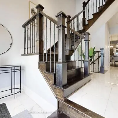 39, Giardina, Bayview Hill, Richmond Hill