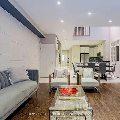 224,&nbsp;Yorkland, Devonsleigh, Richmond Hill