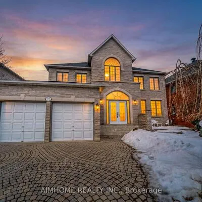 92,&nbsp;Springbrook, Langstaff, Richmond Hill