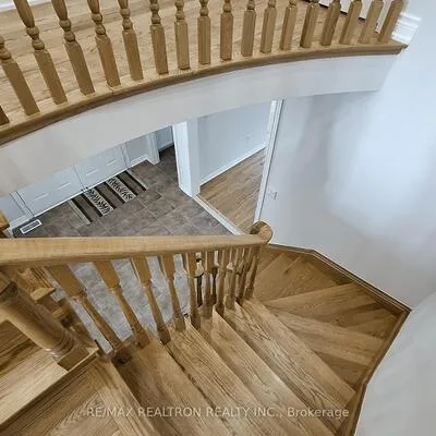 8, Townwood, Jefferson, Richmond Hill