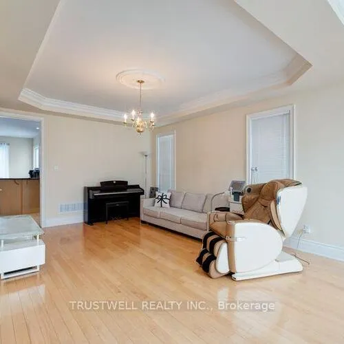 Premium freehold home for sale: 8, Ridgley, Bayview Hill, Richmond Hill