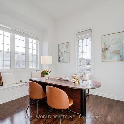 247,&nbsp;Selwyn, Jefferson, Richmond Hill