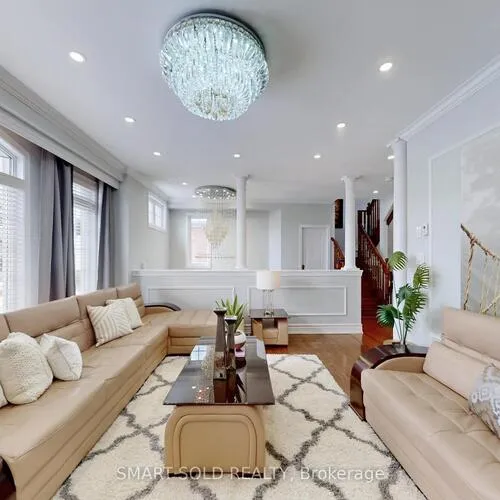 Premium freehold home for sale: 72, Headwater, Oak Ridges Lake Wilcox, Richmond Hill